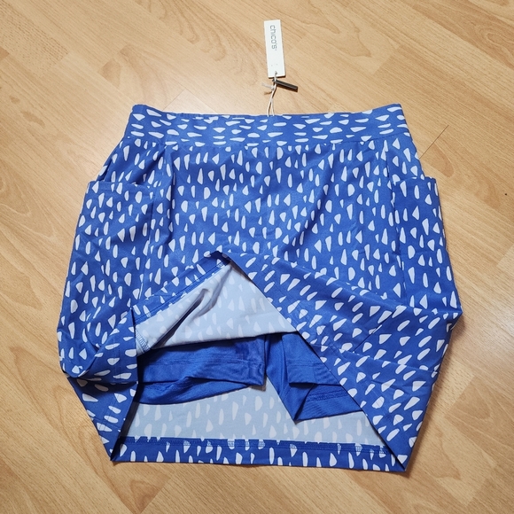 NWT Chico's Zenergy UPF Neema Pebble 3-Pocket Blue Pullon Skort Size 4 Small - Picture 2 of 16